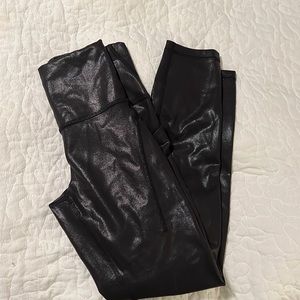 Lululemon Wunder Train High-Rise Tight with pockets 25” foil